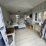 Brinkly Hotel 3*