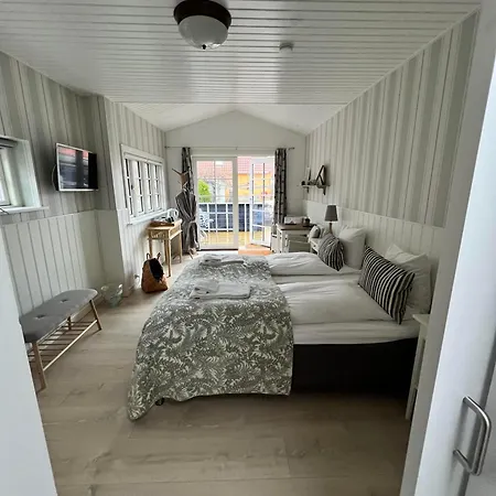 Otel Brinkly 3*
